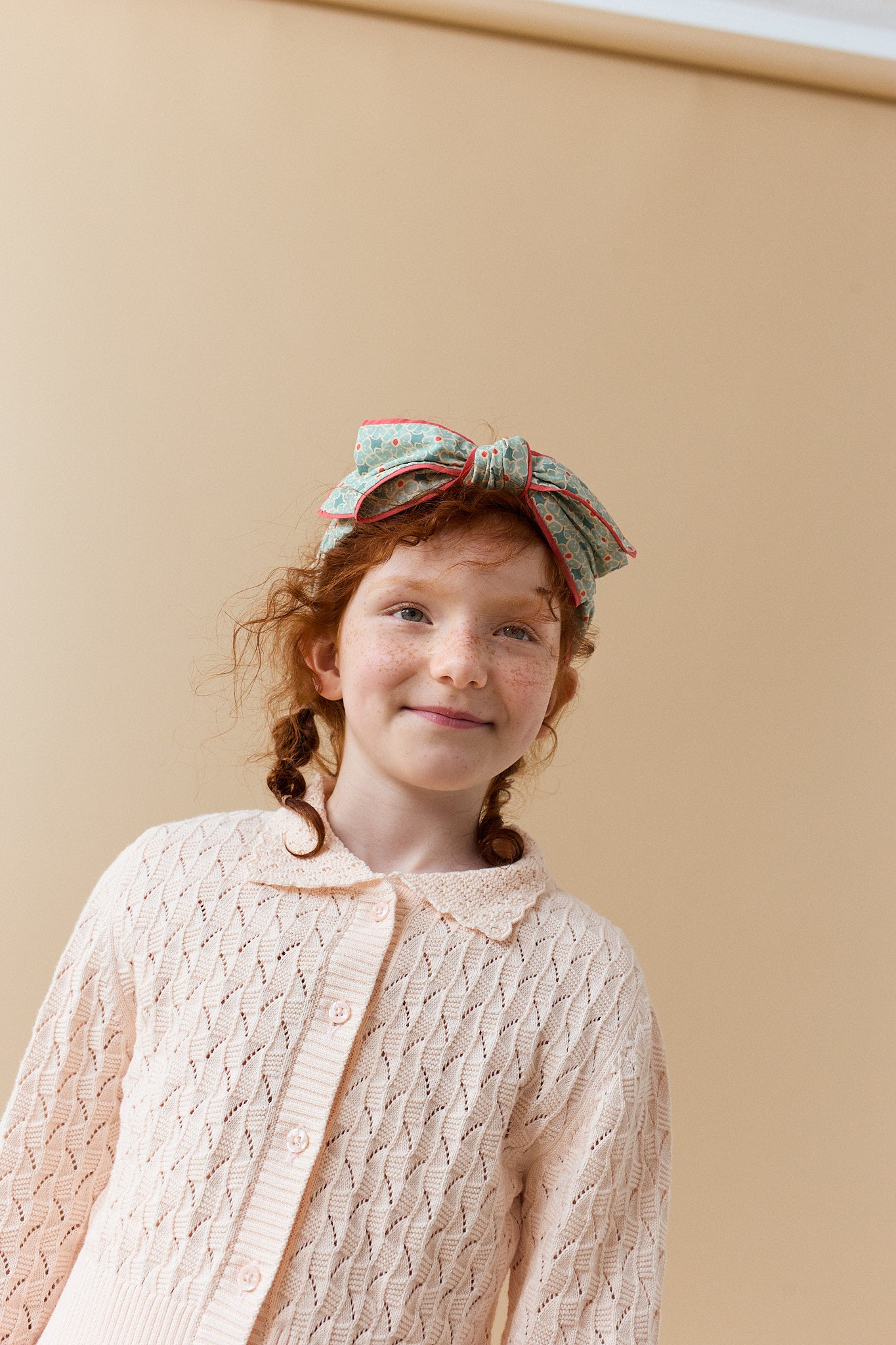 DAHLIA BUTTON-DOWN CARDIGAN WITH SCALLOP COLLAR
